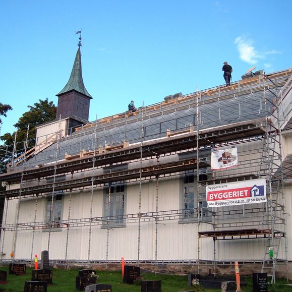 Rehabilitering av Eide Kirke, nytt skifertak